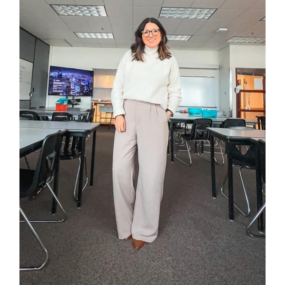 A&F Tailored Wide Leg Pant, L